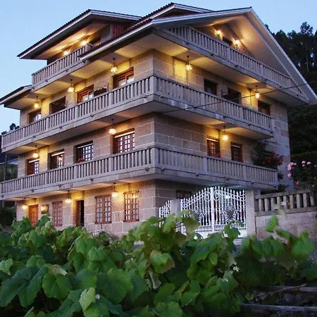 As Adegas Country house Poio